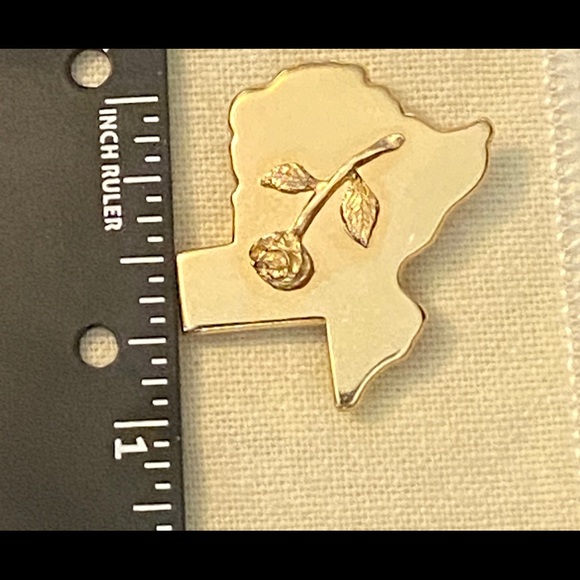 James Avery Retired Rare 14k Gold Yellow Rose of Texas Charm or Pendant - Picture 6 of 7